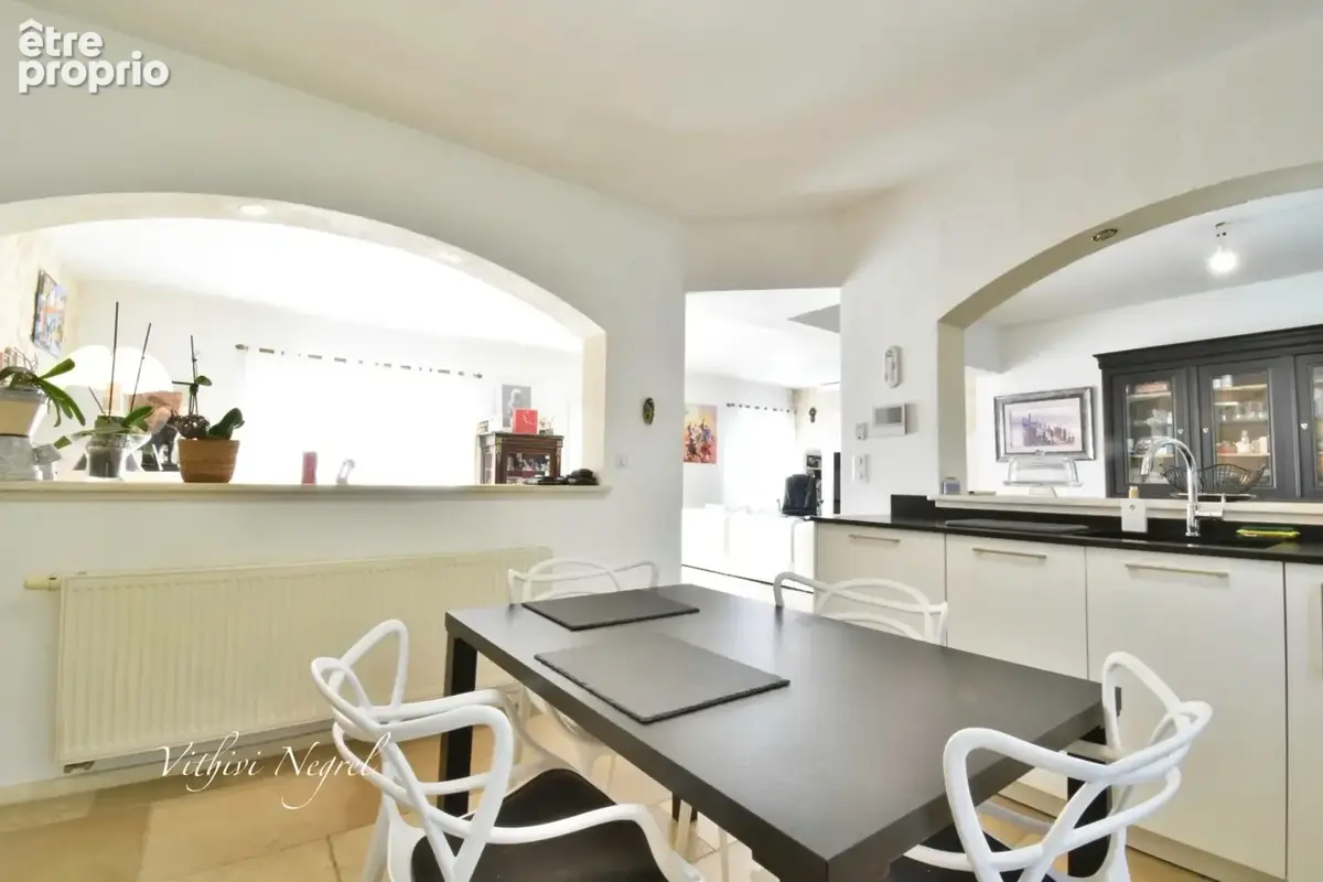 Maison à vendre 5 pièces, MOURIES (13) - photo 9