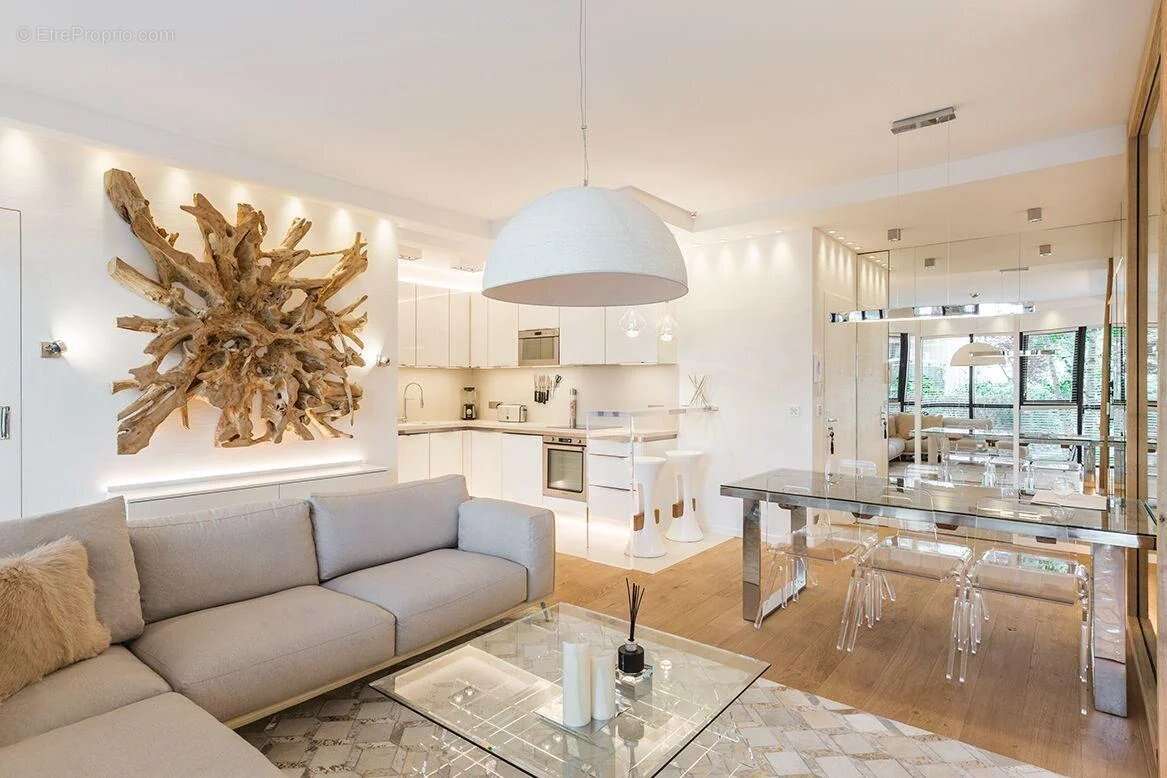 Appartement à LEVALLOIS-PERRET