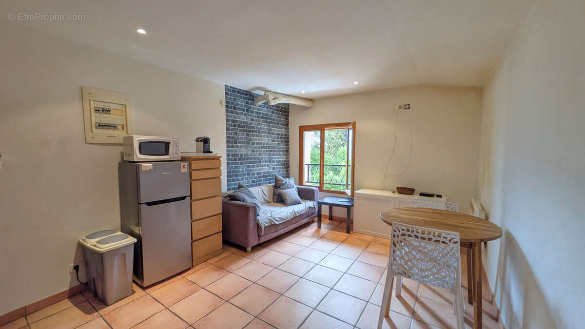 Appartement à SIGNES