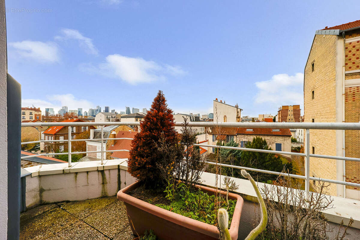 Appartement à LA GARENNE-COLOMBES