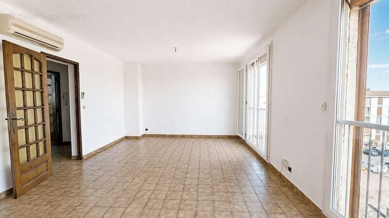 Appartement à SALON-DE-PROVENCE