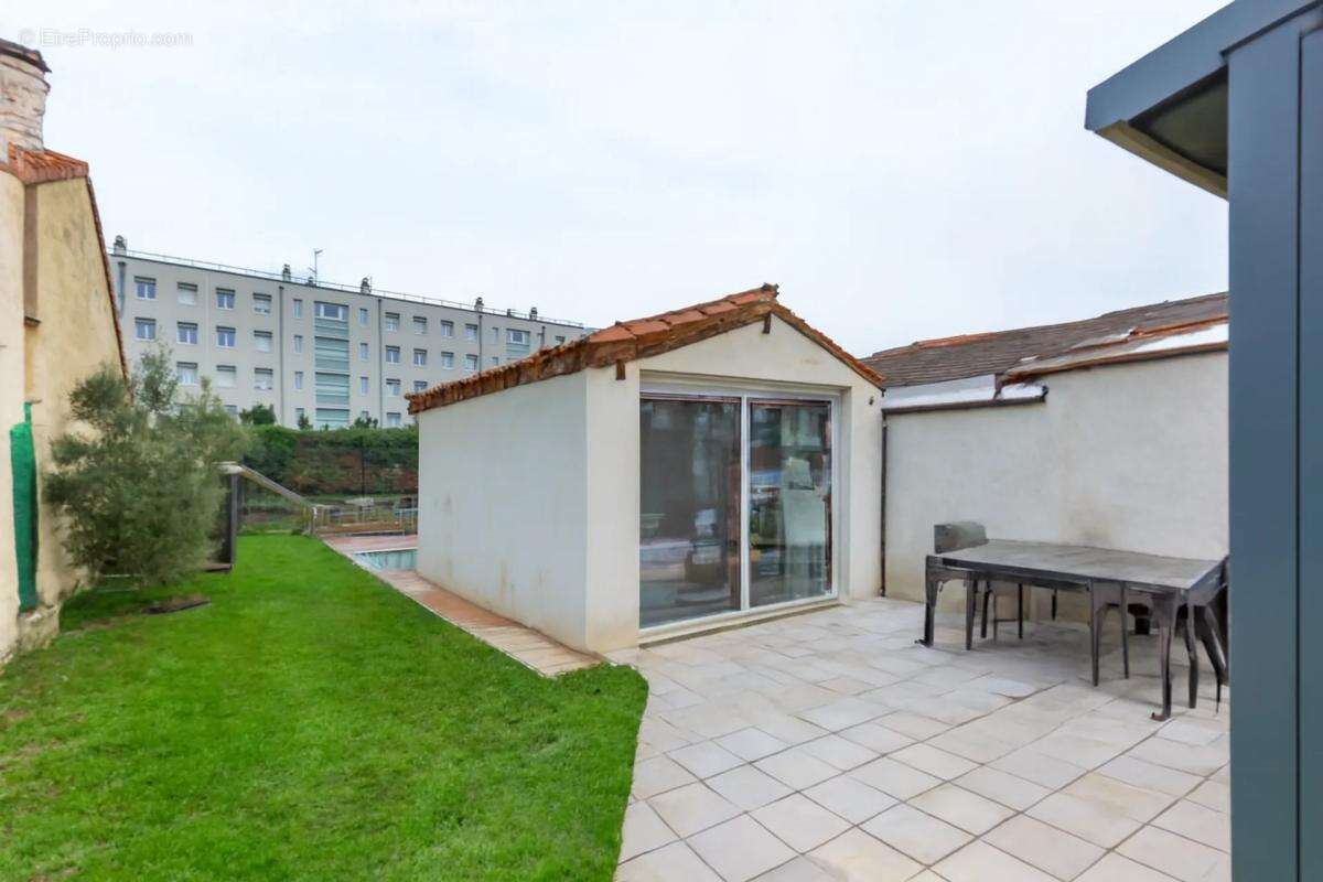 Maison à VAULX-EN-VELIN