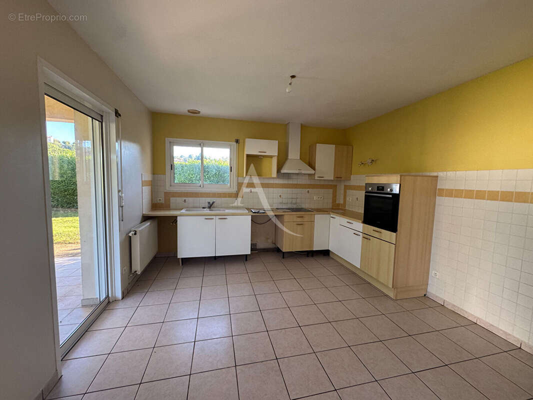 Maison à PUY-L&#039;EVEQUE