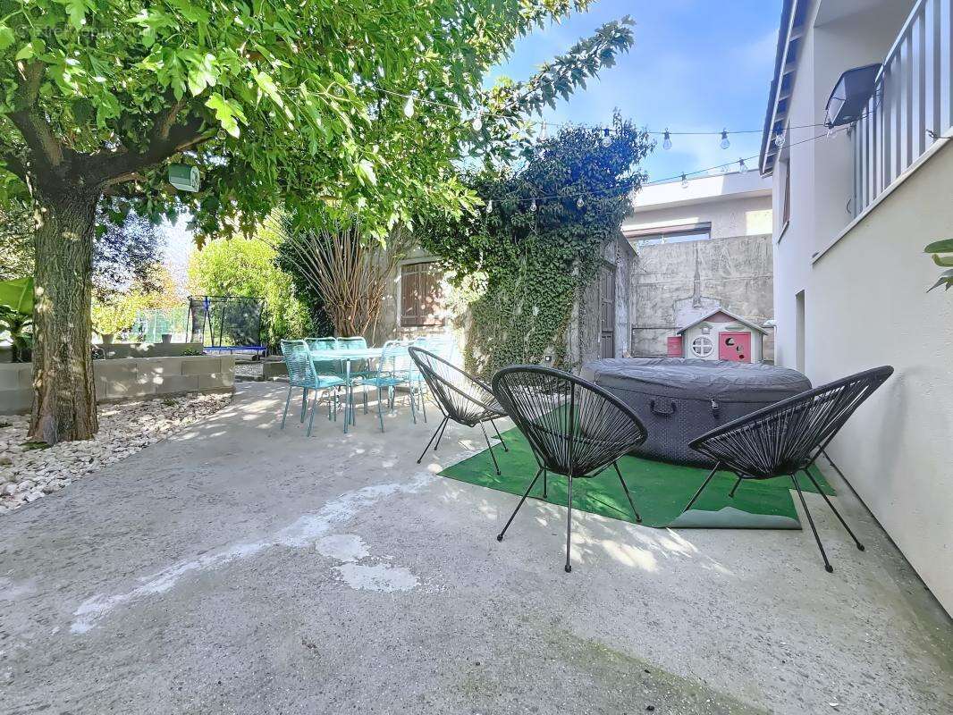 Maison à BOURG-LES-VALENCE