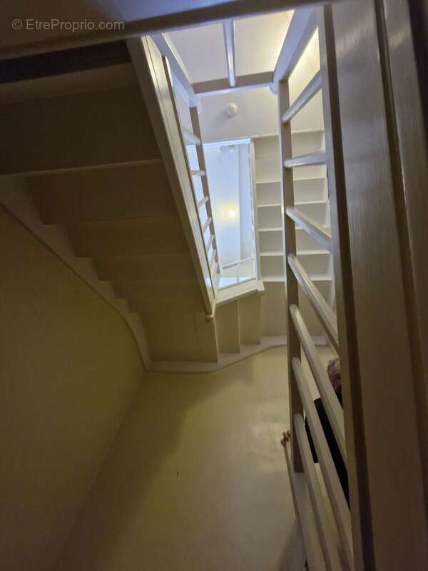 Maison à BESSE-ET-SAINT-ANASTAISE