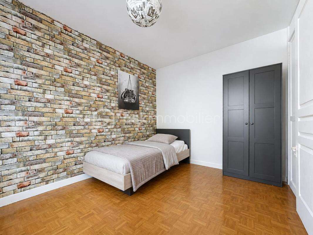 T4 69 m² – Traversant Est/Ouest – Balcon, loggia et cave – Fontaine - photo 8
