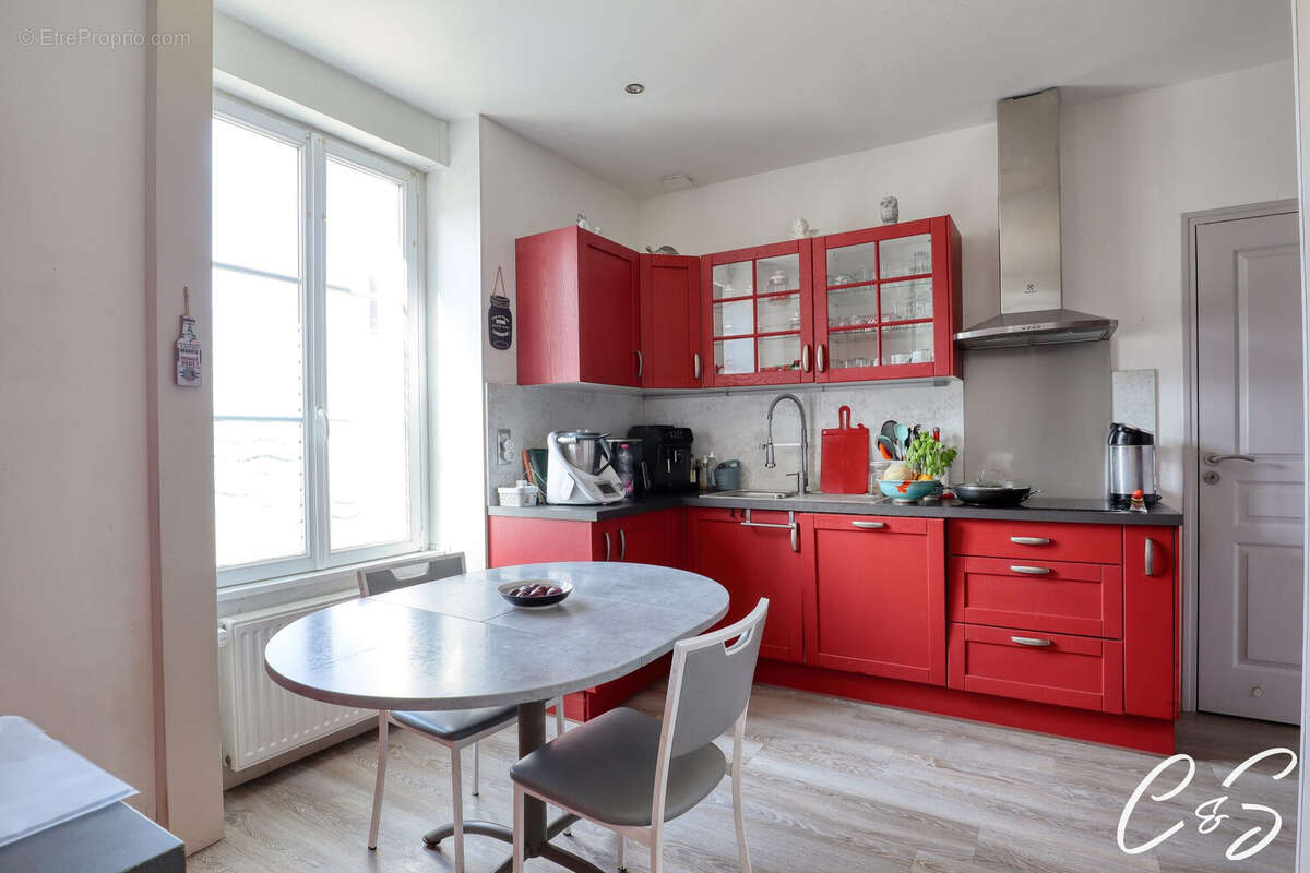 Maison 92 m² à Plogastel-Saint-Germain  - photo 6
