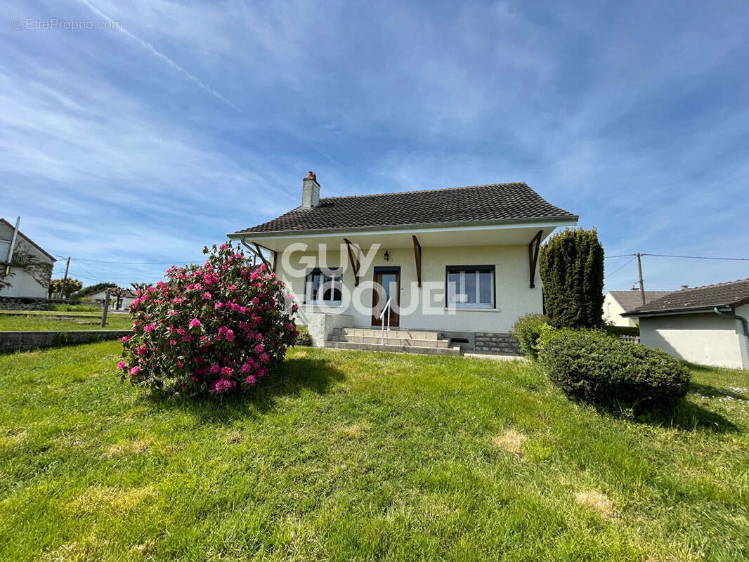 Maison à BLANZY