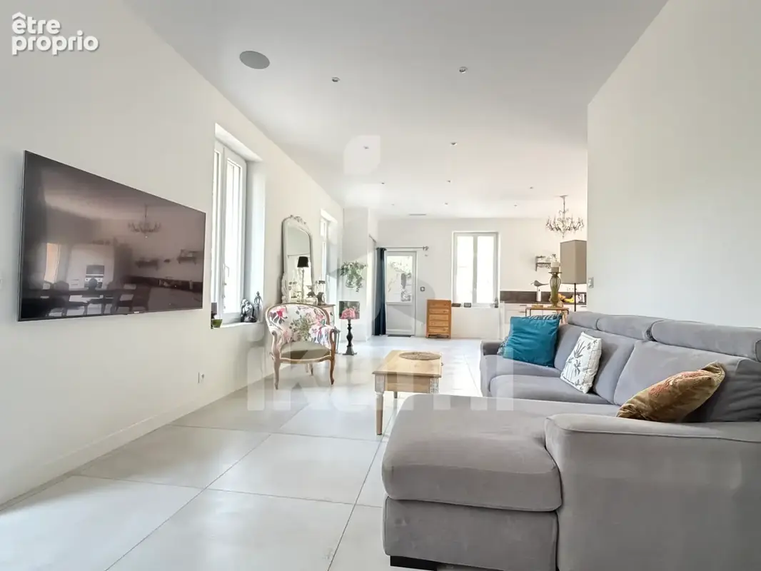 Superbe maison avec piscine, dépendances et fort potentiel d’agrandissement - photo 2
