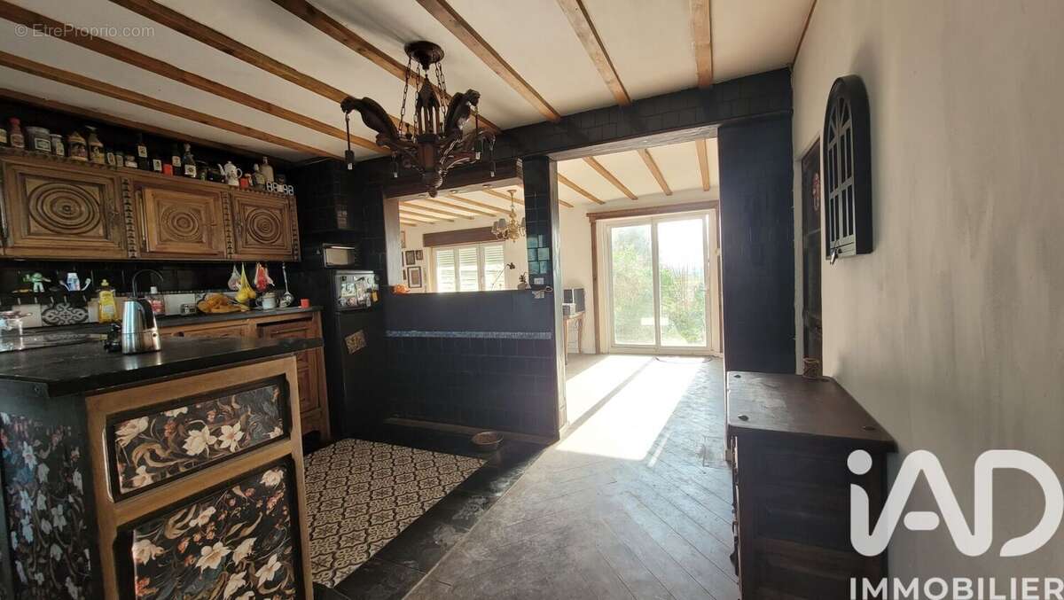 Maison 92 m² à Roudouallec  - photo 8