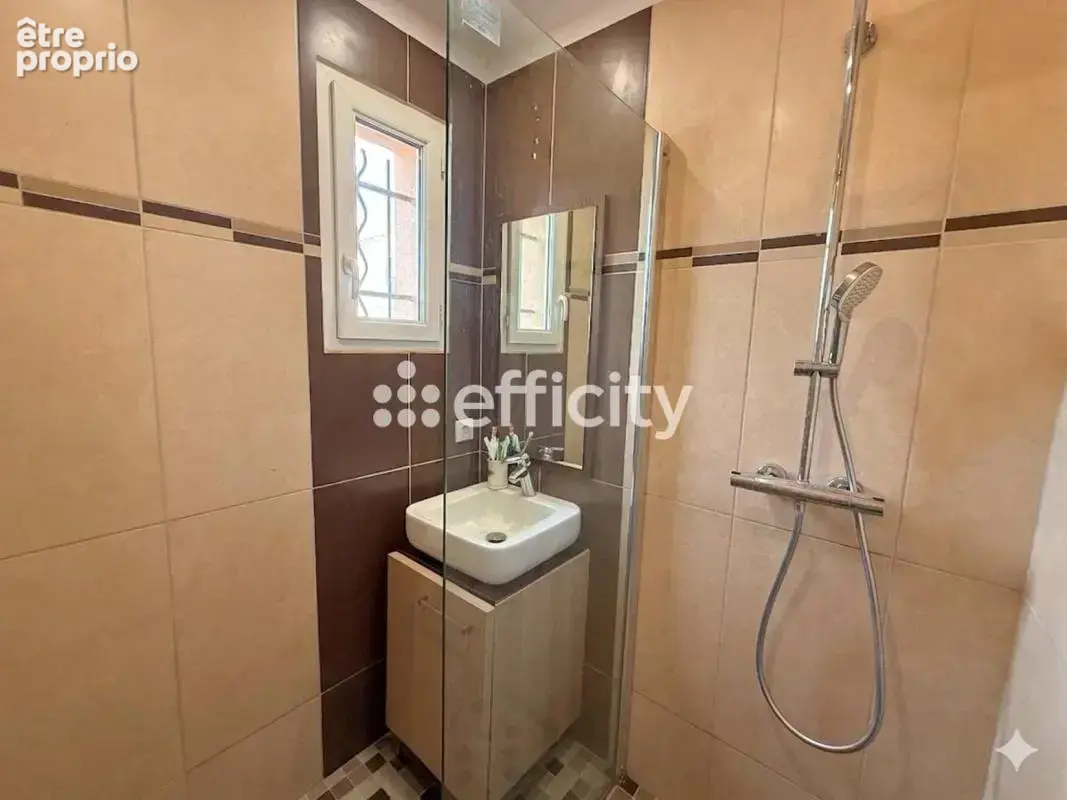 Maison 5 pièces 150 m² à vendre à Nans-Les-Pins (83860) - photo 9
