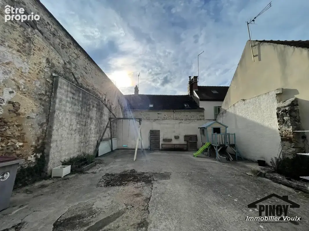 Maison entretenue au coeur de Voulx - grande cour de 359m2 - Commerces et écoles à pied - photo 12