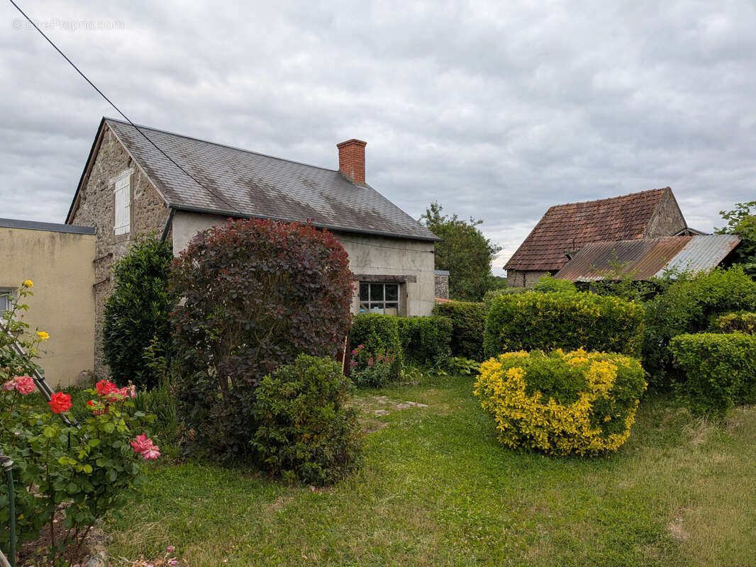 Maison à TINTURY