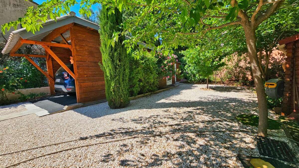 Maison à LE CANNET-DES-MAURES