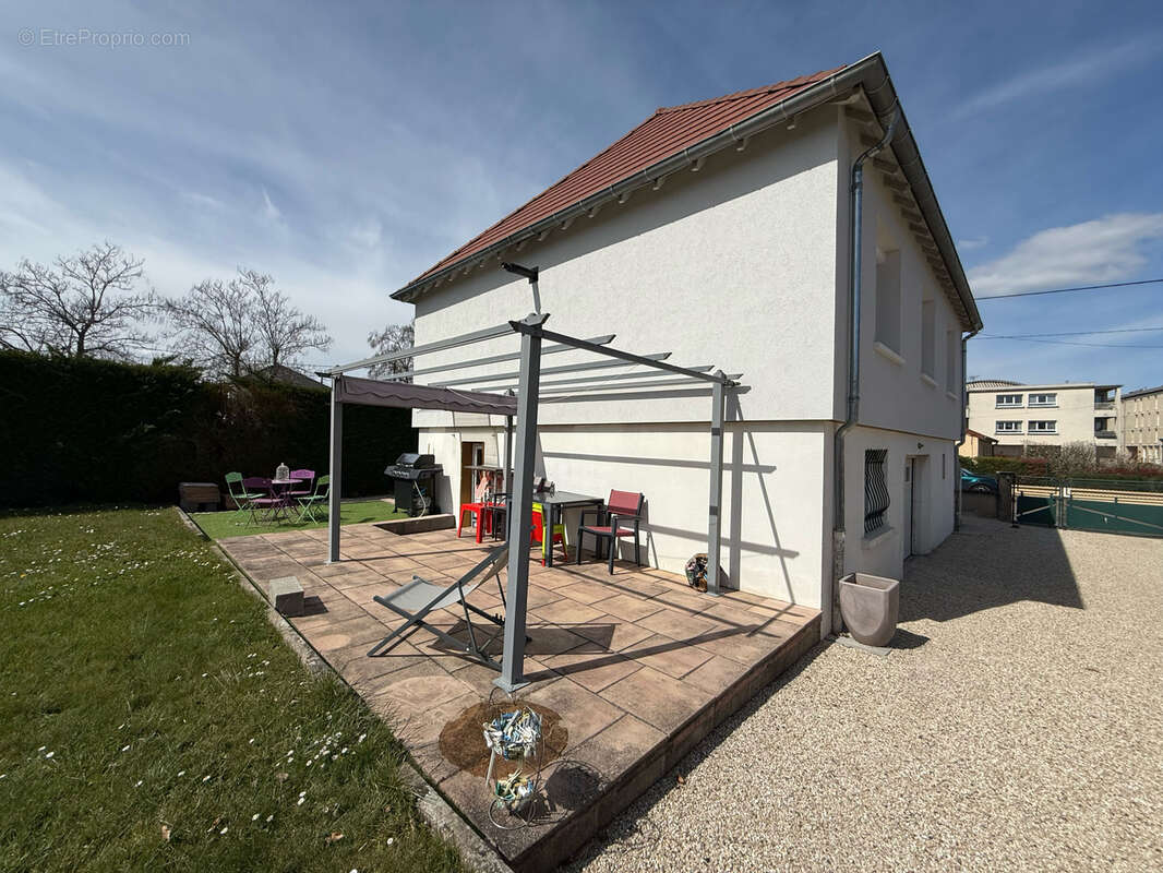 Maison à BELLERIVE-SUR-ALLIER