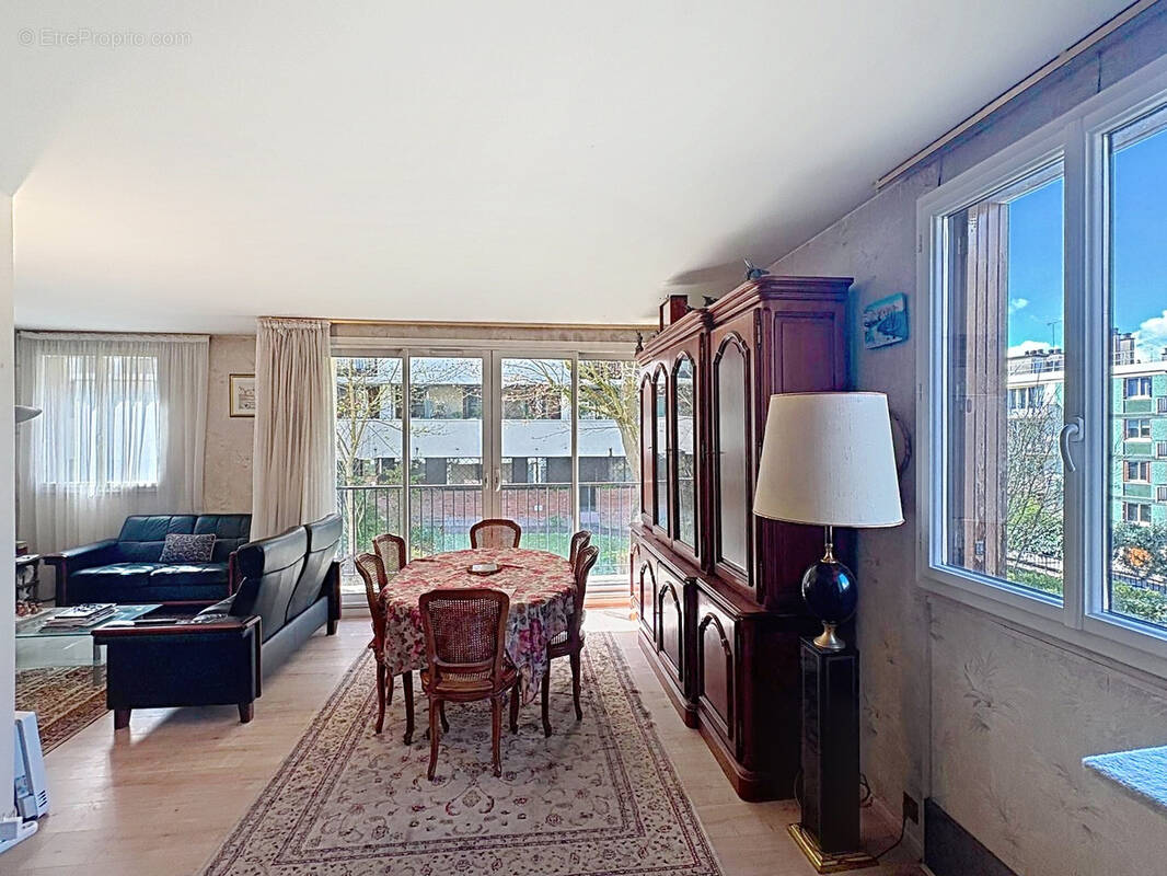 Appartement à CHAVILLE