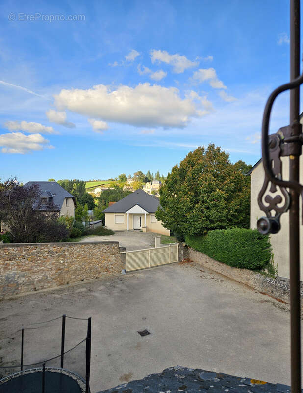 Maison à AGEN-D&#039;AVEYRON