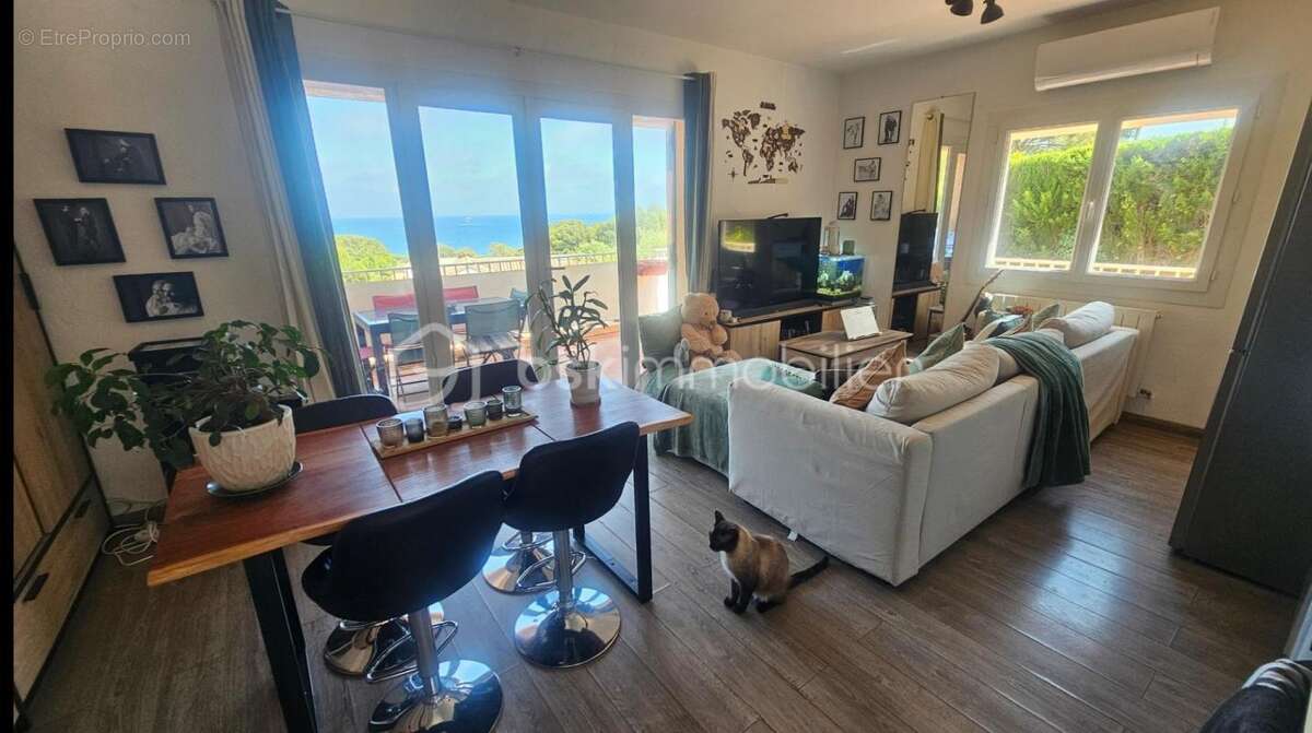 Maison à ROQUEBRUNE-SUR-ARGENS