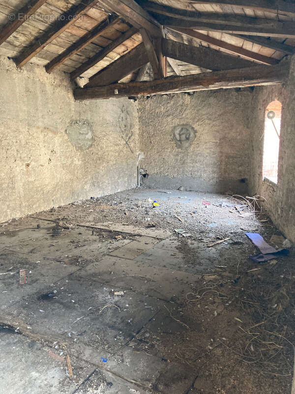 Maison à SAINT-GEORGES-DE-RENEINS