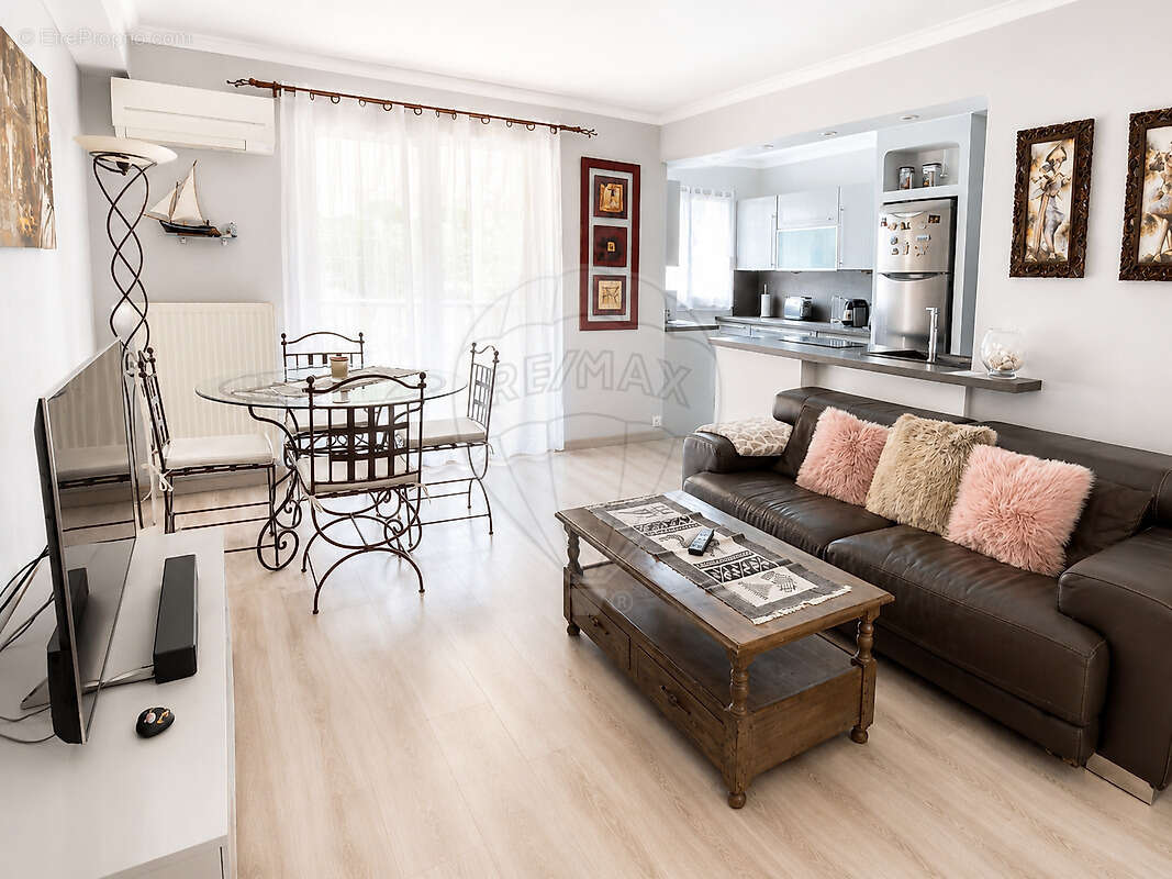 Appartement à SAINT-LAURENT-DU-VAR