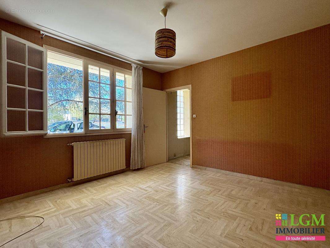 Maison à MONTANS