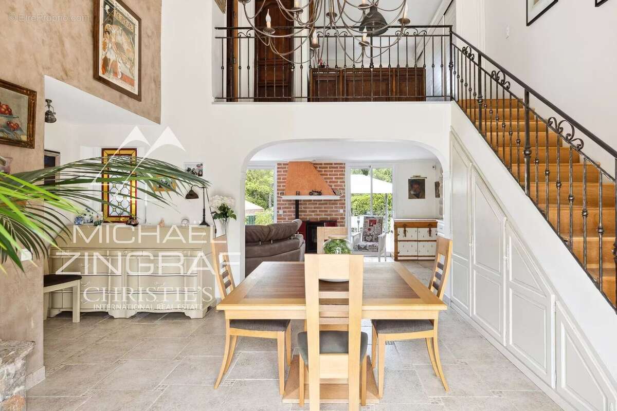 Maison à PEYMEINADE