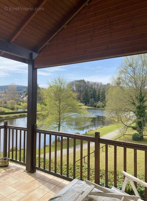 Maison à EYMOUTIERS