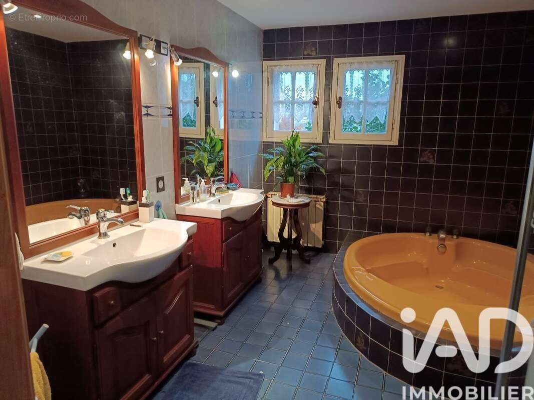 Maison 152 m² à Mazamet  - photo 8