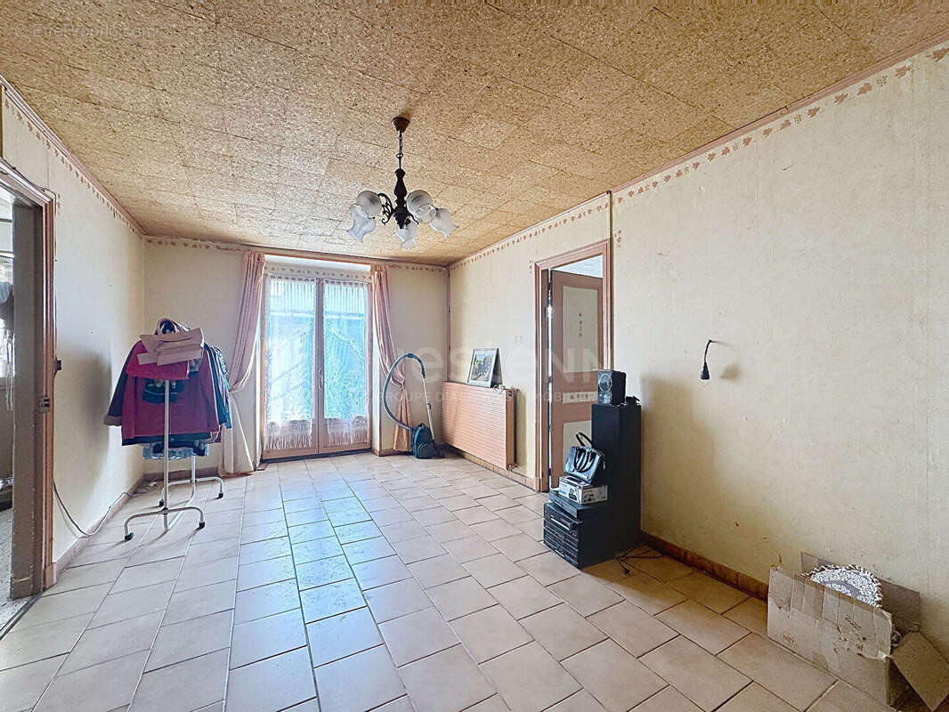 Maison à VILLERS-SOUS-SAINT-LEU