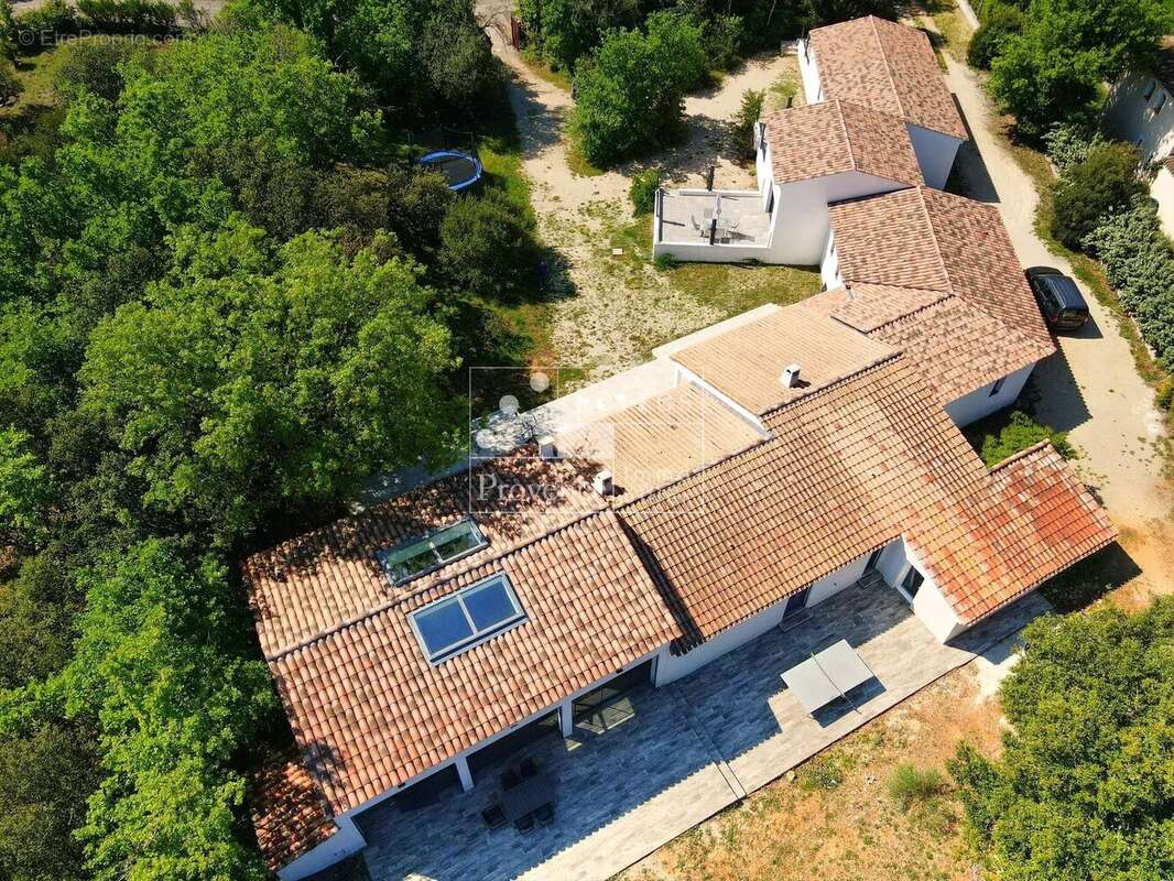Maison à REGUSSE