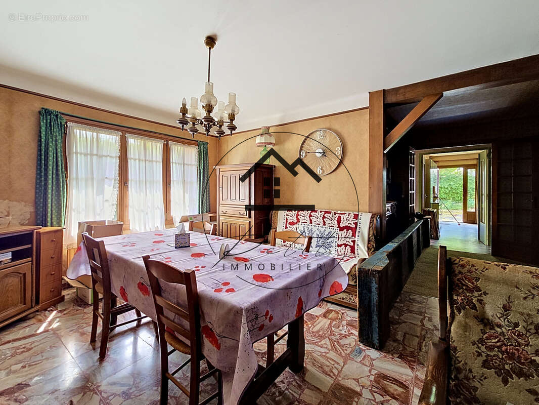 Maison à CIRES-LES-MELLO