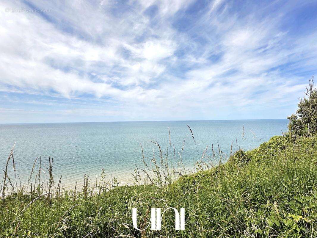 Maison à LONGUES-SUR-MER