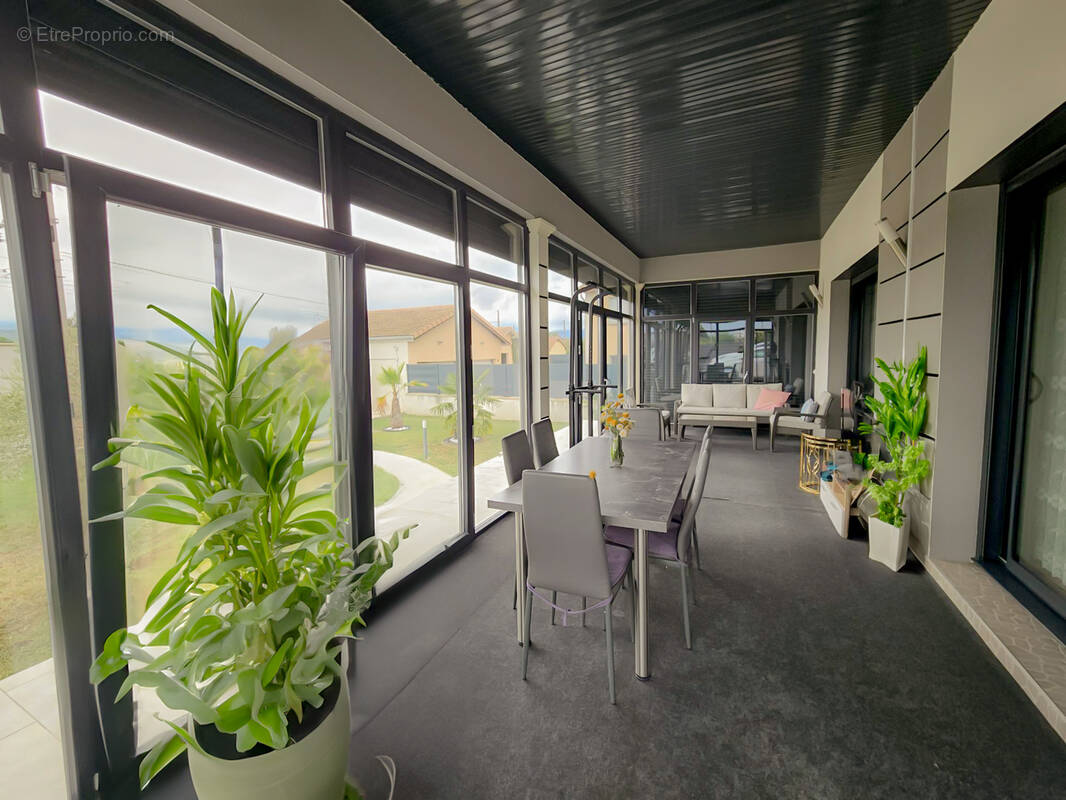 Maison à REVENTIN-VAUGRIS