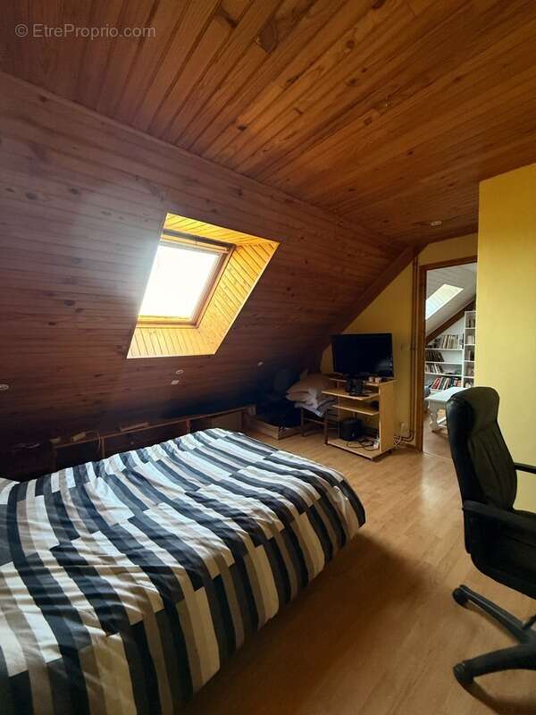 Maison à CHENIERS