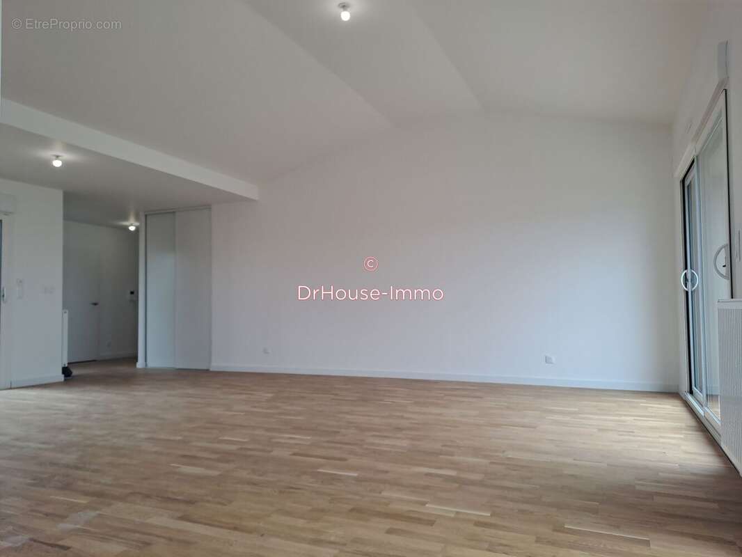 Appartement 144 m² à La Riche  - photo 21