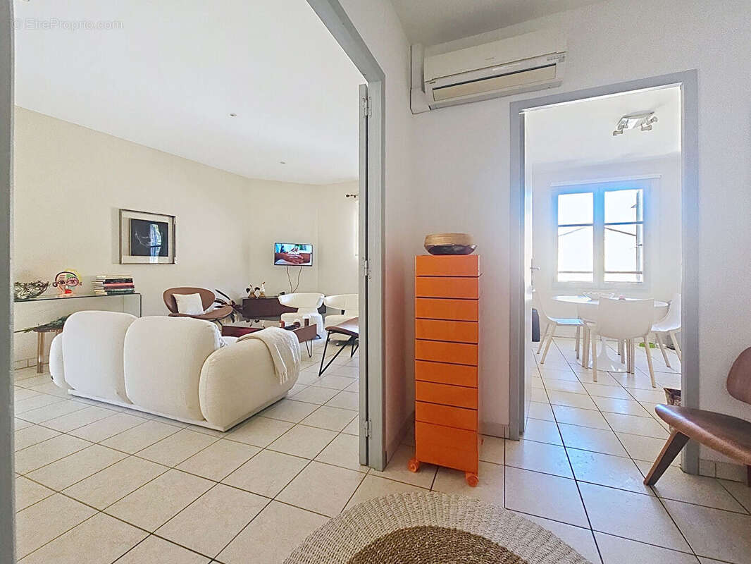 Appartement à VILLENEUVE-LES-AVIGNON