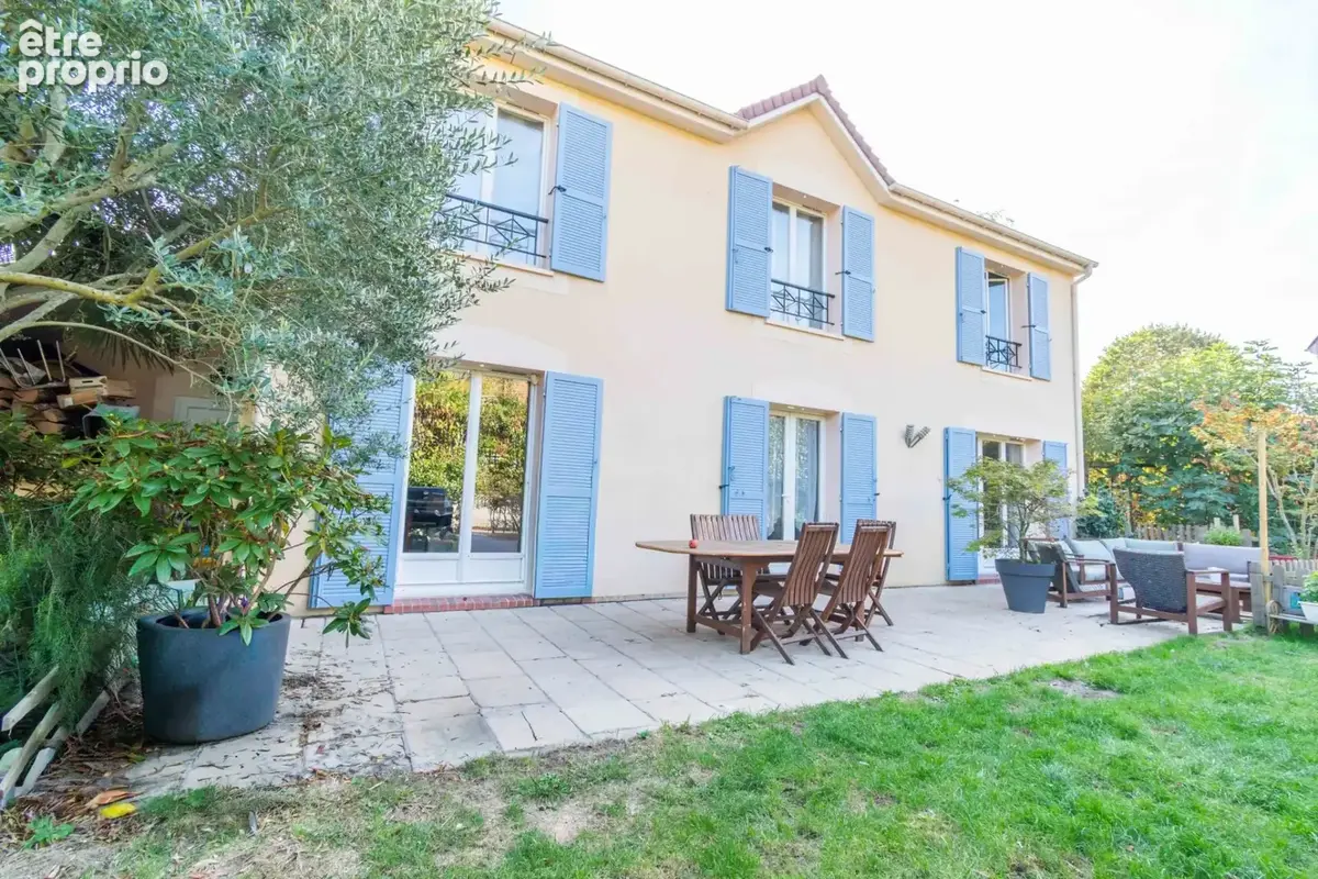 Photo Maison à Soisy-Sous-Montmorency au prix de 750 000€