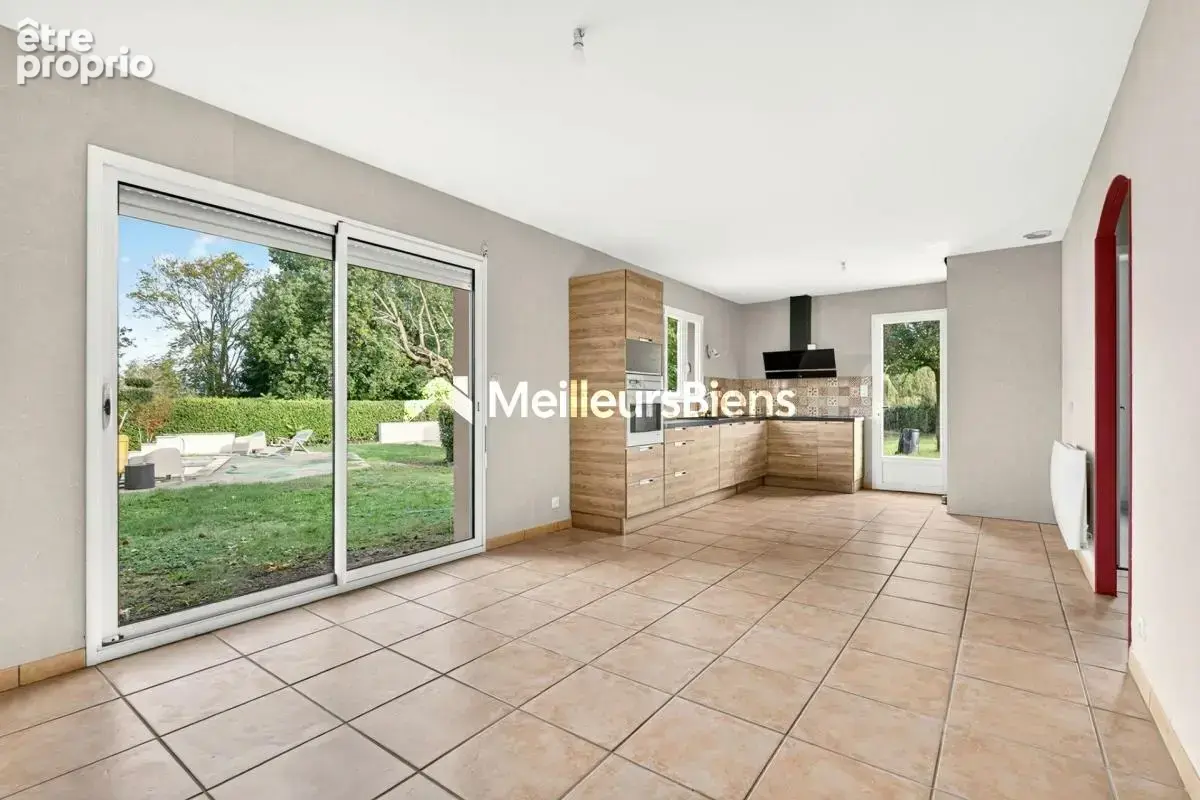 Ensemble Immobilier de 2 maisons - 145m² - piscine - photo 12