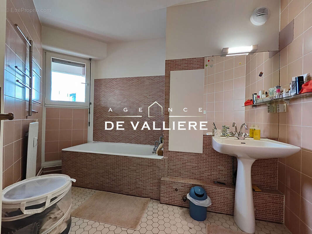 Appartement à NANTERRE