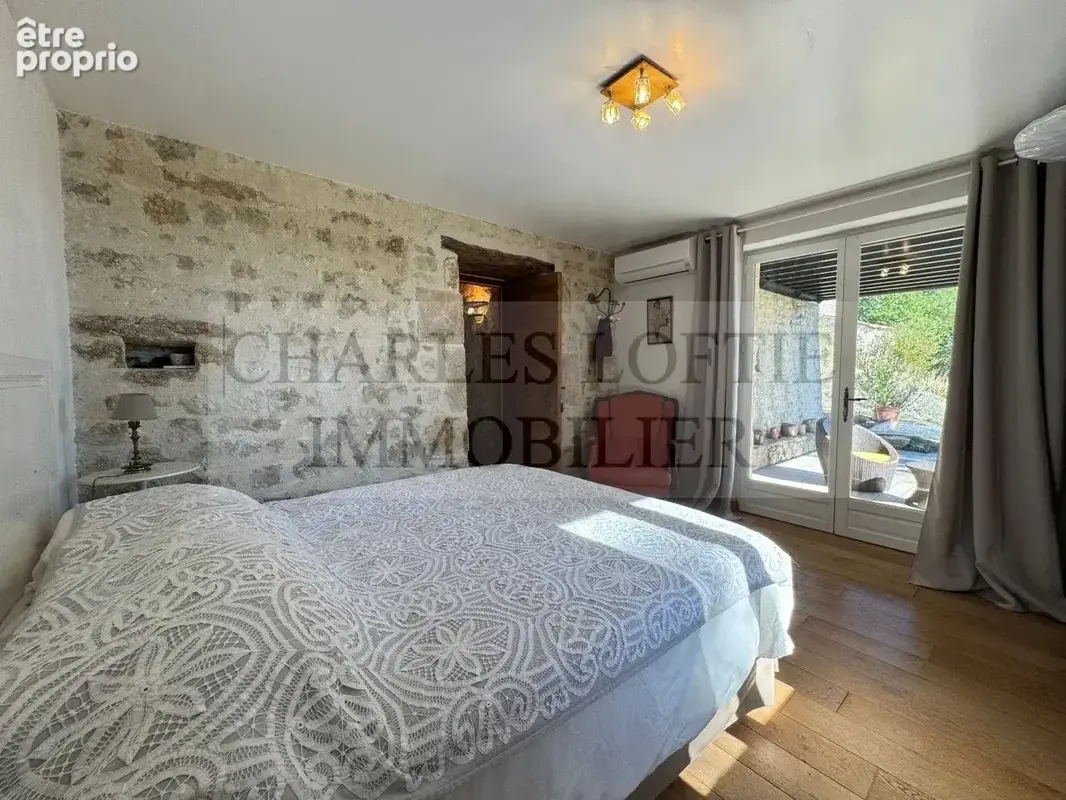 Propriété de caractère au cœur de 17 hectares de nature, avec maison principale, gîtes et piscine - photo 20
