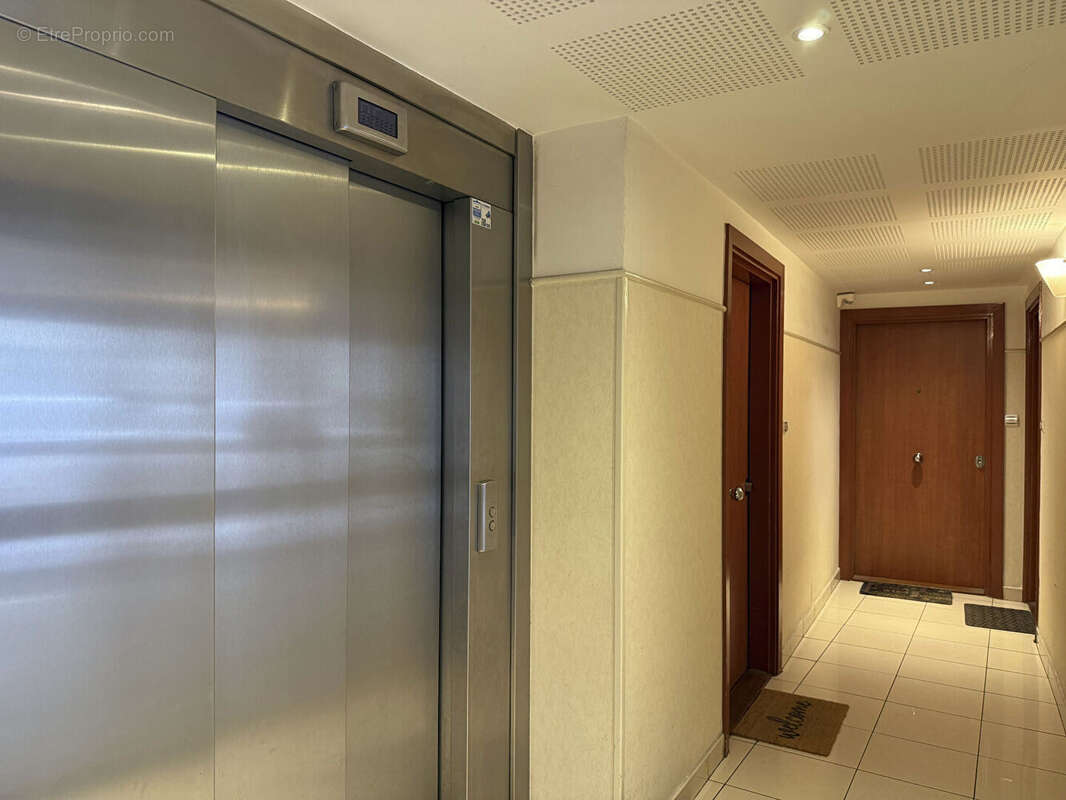 Appartement 3 pieces 61.89 m² + balcon + parking s/sol - photo 11