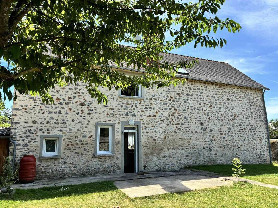 Maison 132 m² à Soulge-Sur-Ouette  - photo 3