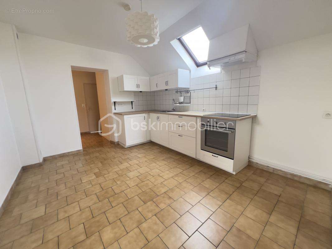 Appartement à LE PLESSIS-BELLEVILLE