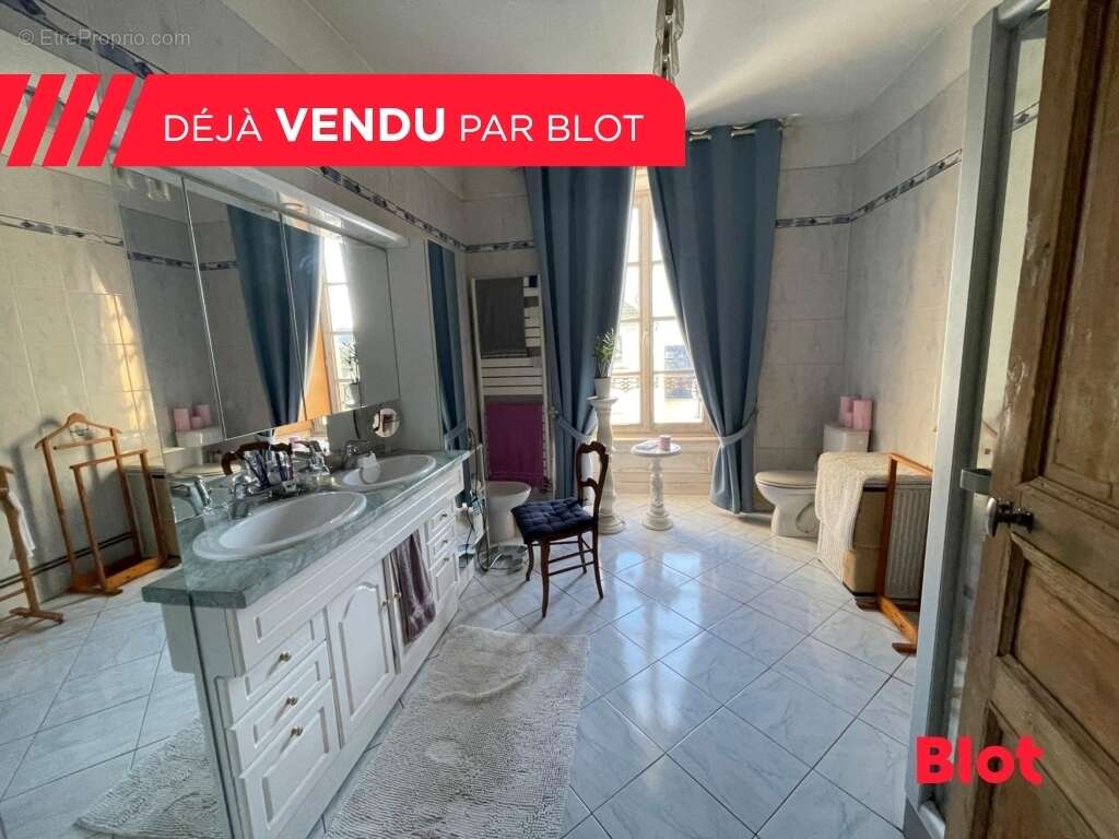 Appartement à ARGENTRE-DU-PLESSIS