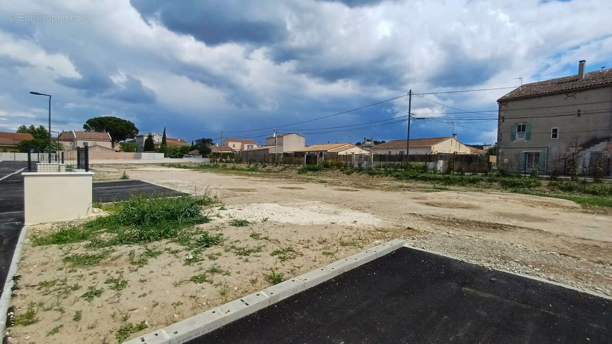 Terrain à CHATEAURENARD