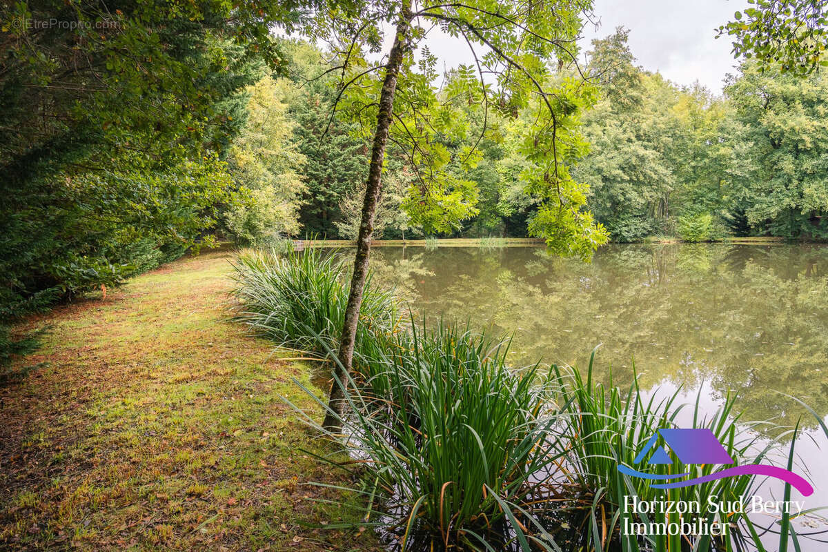 Terrain à FOUGEROLLES