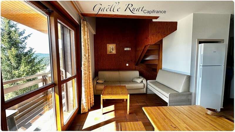 LES ANGLES (66210) – Appartement duplex 4 chambres – Vue panoramique sur le lac de Matemale et la chaîne des Pyrénées – Balcon - photo 3