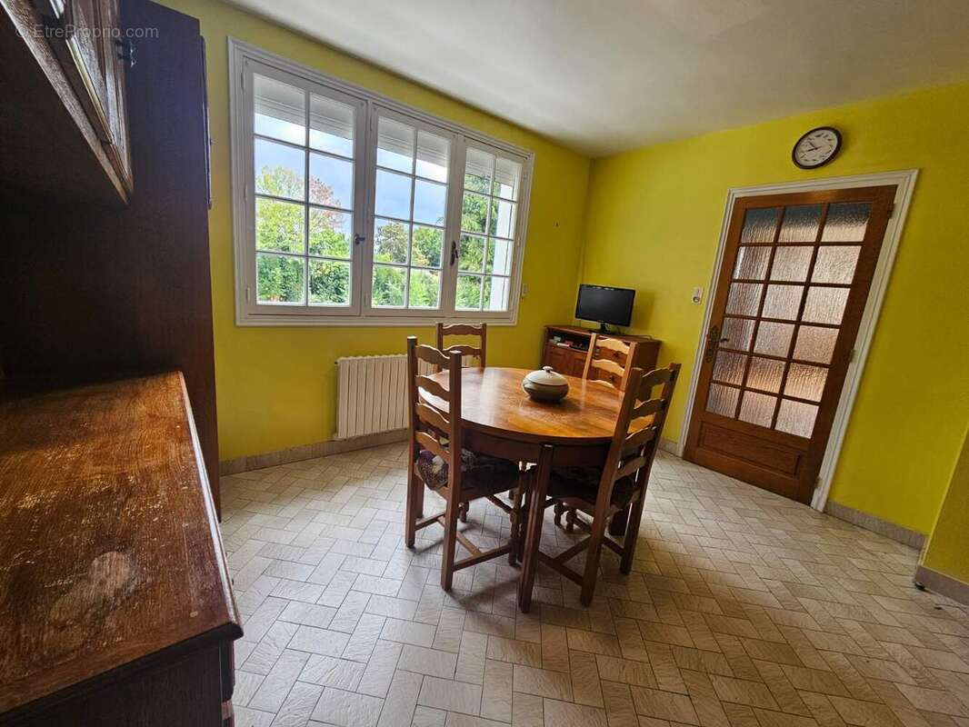 Maison à SAINT-BONNET-BRIANCE