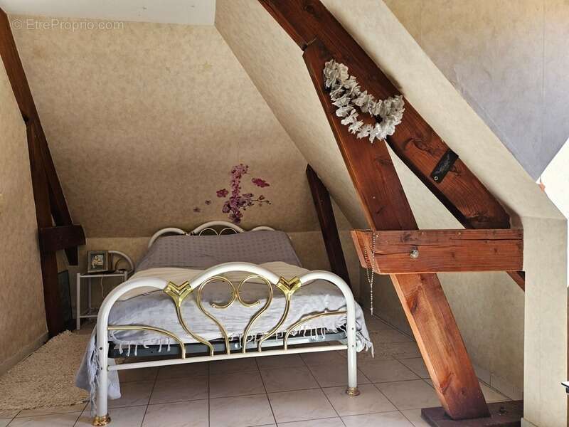 Maison à SAINT-YBARD