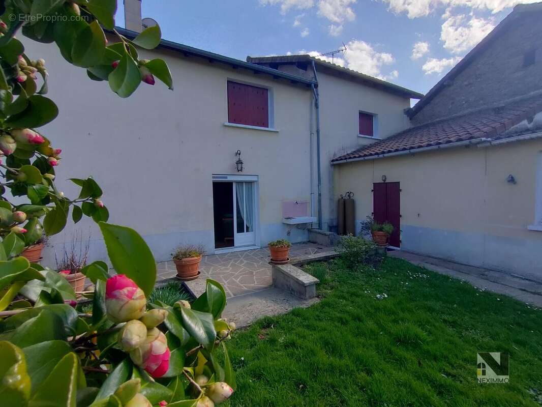 Maison à CUSSAC
